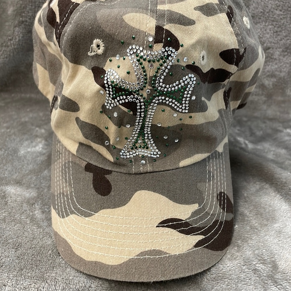 CAMO BLINGED OUT CAP